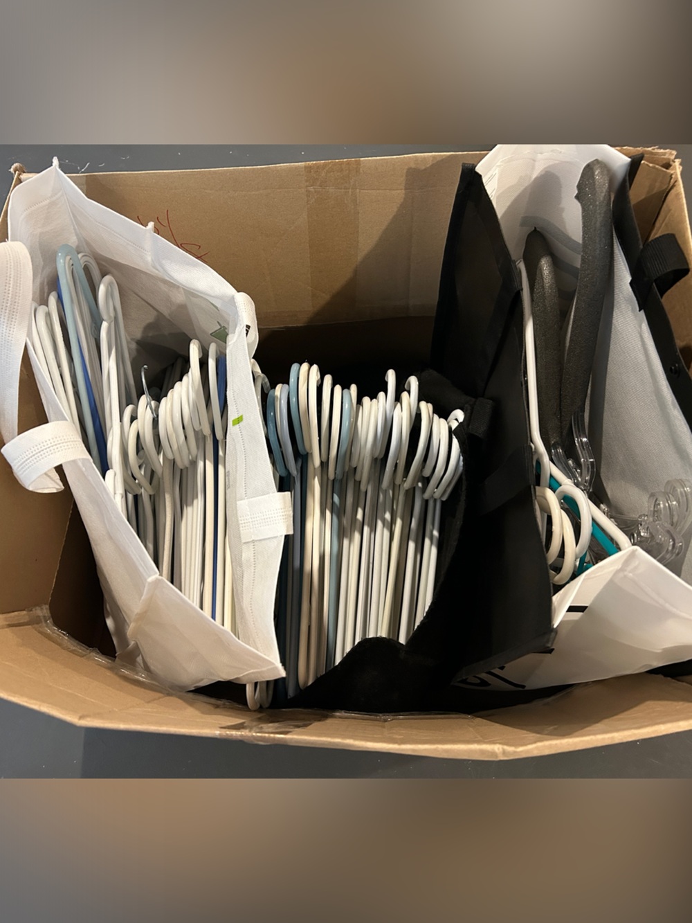 Mixed Plastic Hangers - Multipack
